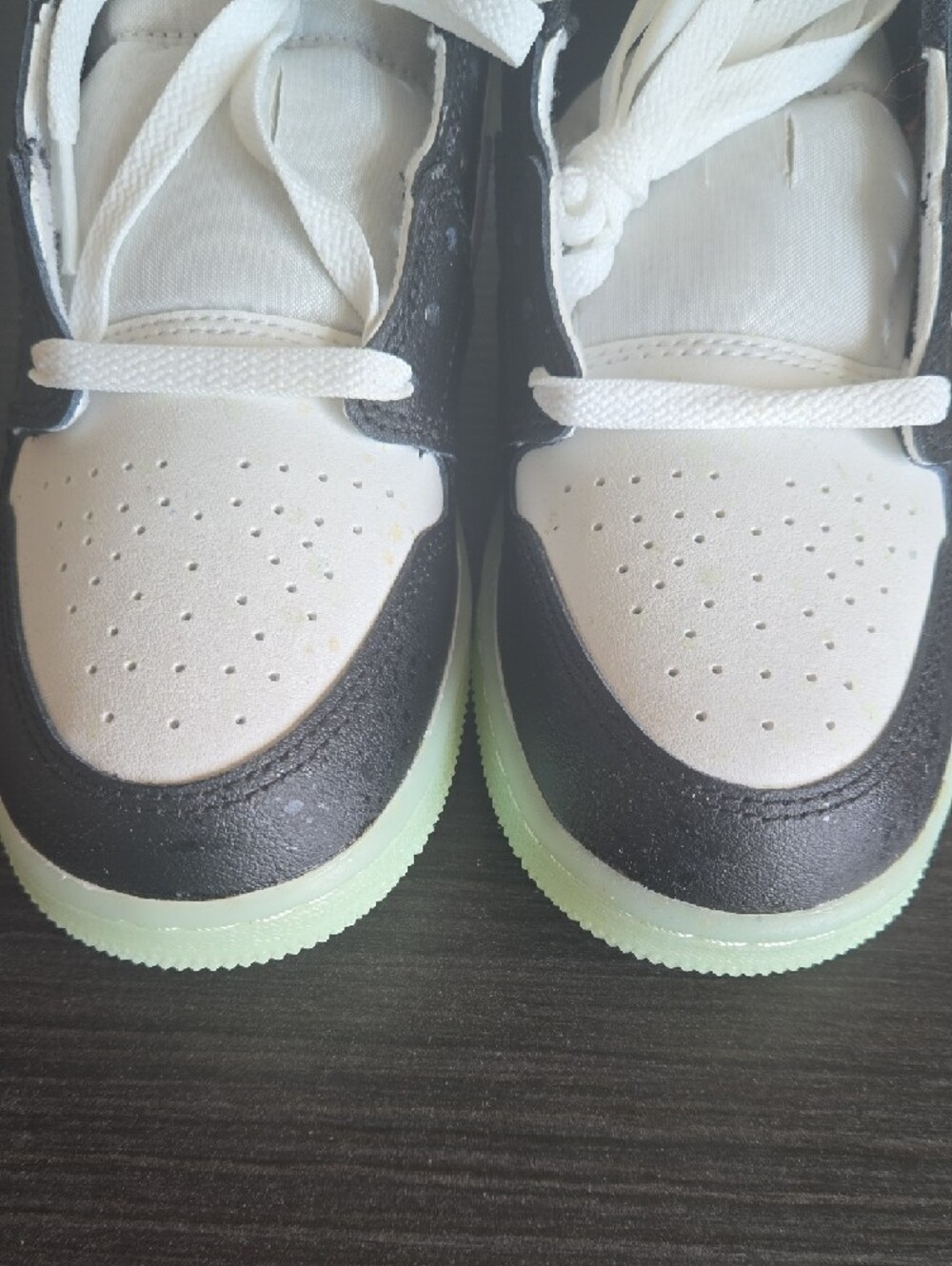 Nike Jordan "Glow In The Dark" Size 6 Youth-7.5 Women NEW - Picture 4 of 10